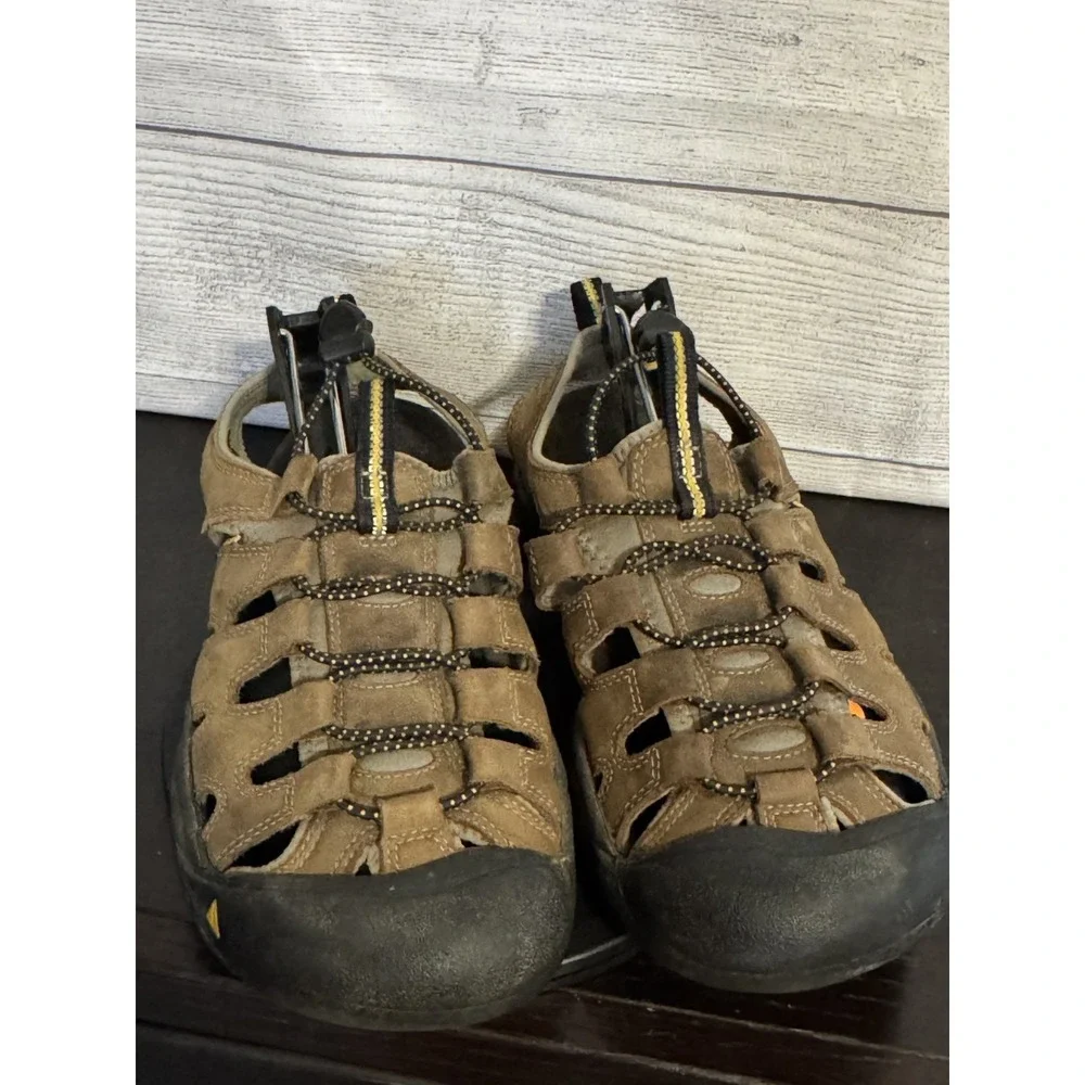 KEEN Men Waterproof Hiking Sandals Closed Toe Brown Outdoor Shoes Size 10